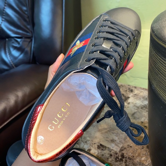 Low Top Gucci Sneakers - Picture 2 of 6